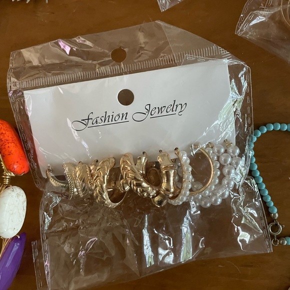 Gold jewelry - Picture 6 of 9